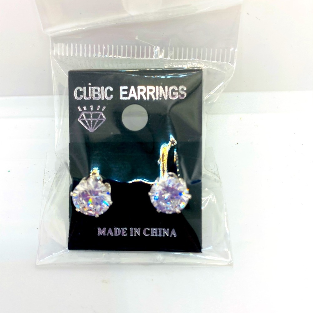 Earrings CZ studs pierced set in silver tone! - Picture 11 of 11